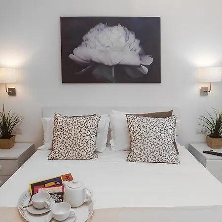Residenza Flegrea Aparthotel 2*