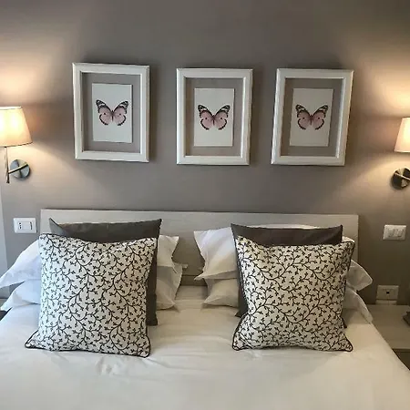 レジデンツァ フレグレア アパートホテル