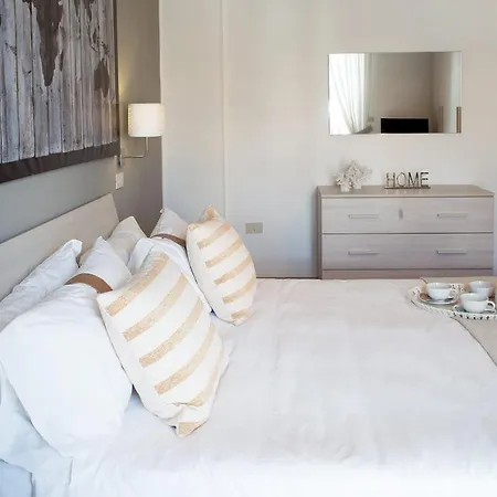 アパートホテル レジデンツァ フレグレア